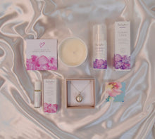 Load image into Gallery viewer, Luxury Baby Shower Gift Box